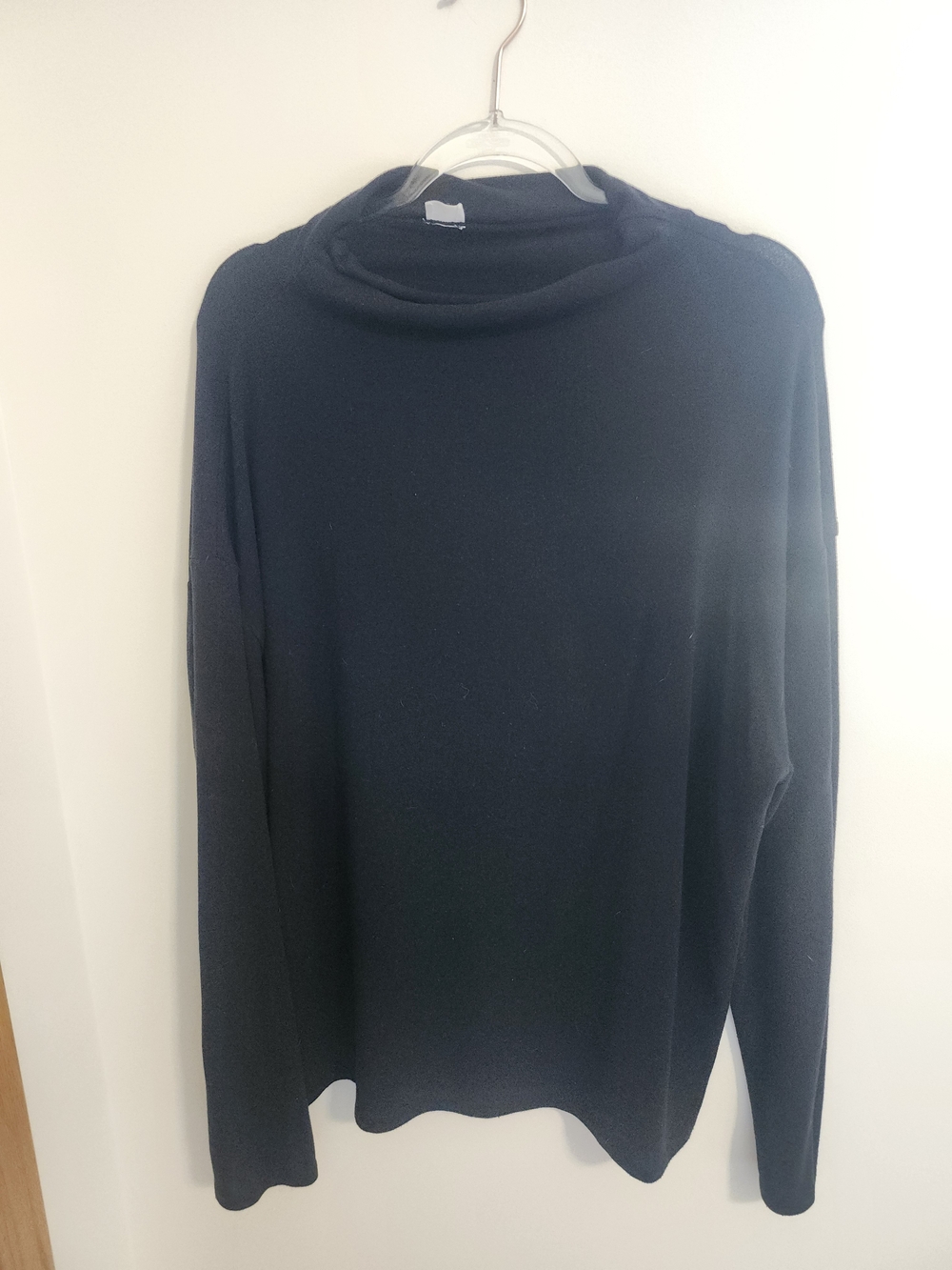 Wilfred Free Black Turtleneck
